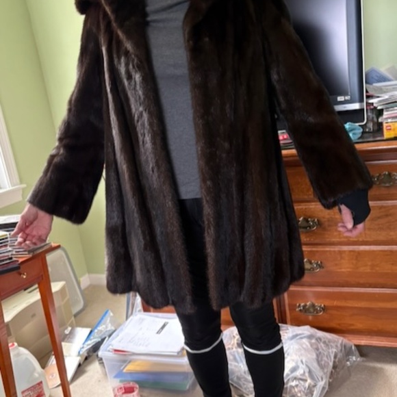 Vintage Neiman Marcus mink jacket, EUC, 1980s - Picture 7 of 15